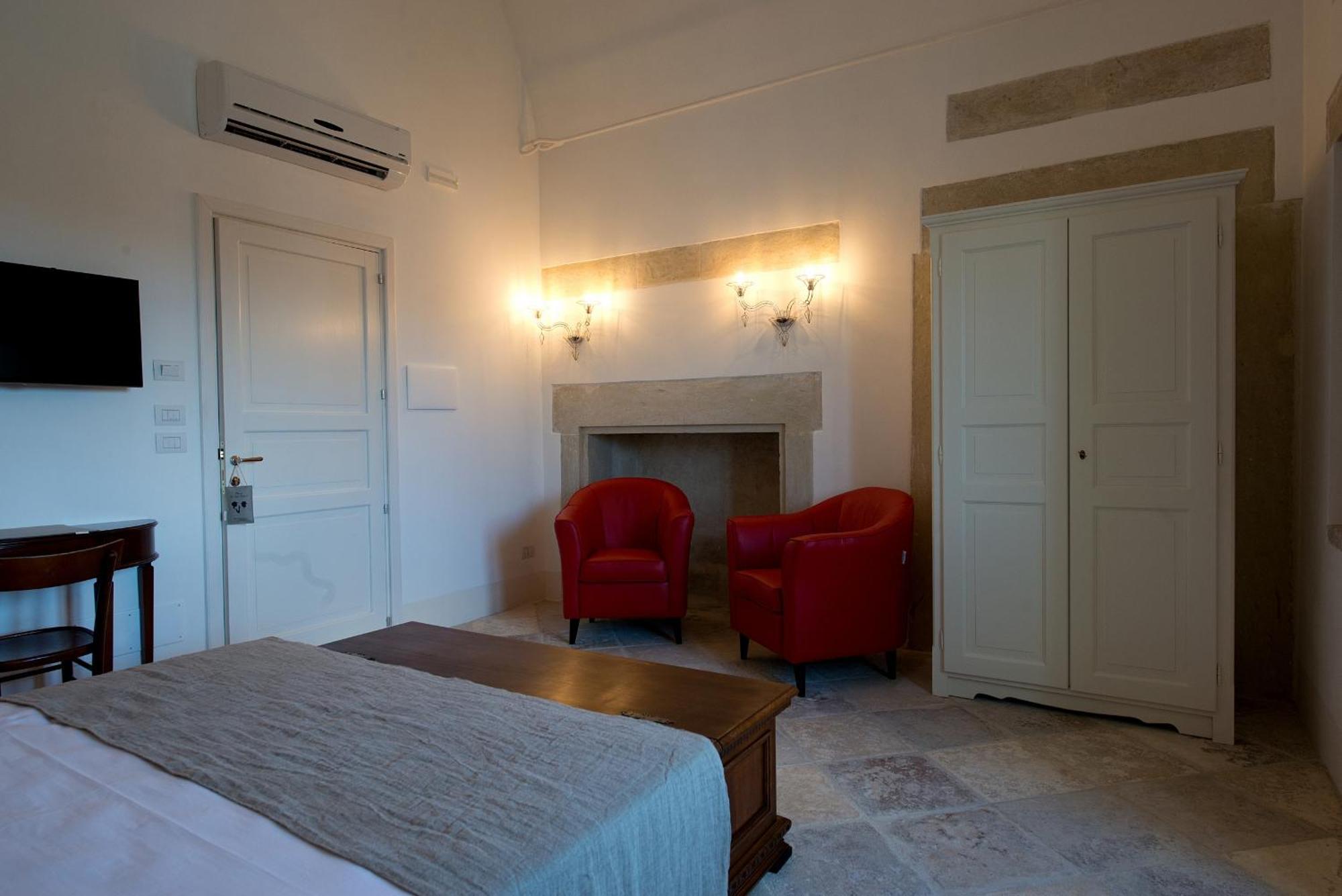 Palazzo Ducale Venturi - Luxury Hotel & Wellness Minervino di Lecce Exteriör bild