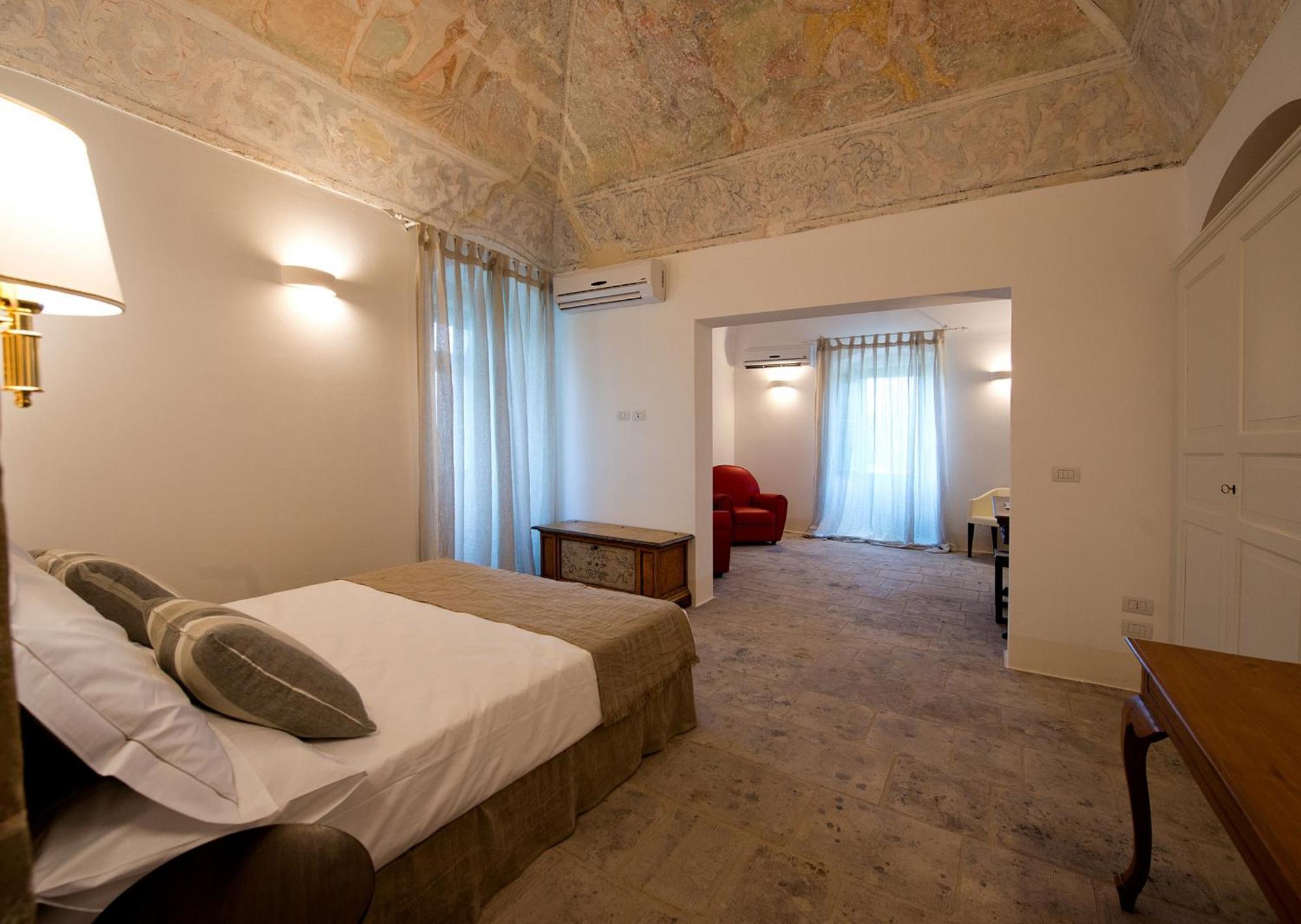 Palazzo Ducale Venturi - Luxury Hotel & Wellness Minervino di Lecce Exteriör bild