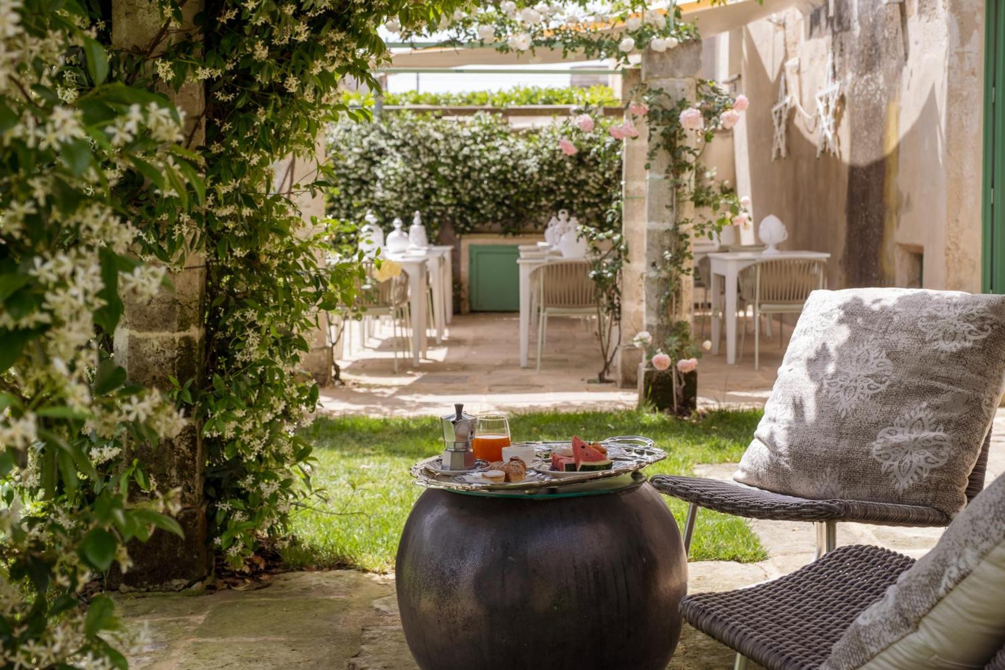 Palazzo Ducale Venturi - Luxury Hotel & Wellness Minervino di Lecce Exteriör bild